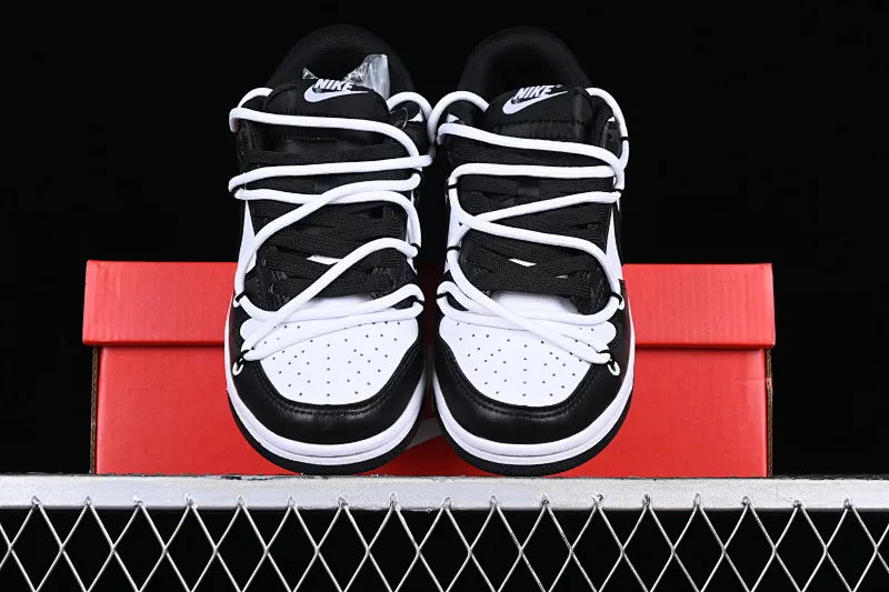 All Categories Nk SB Dunk Series Nk SB Dunk Low Low-top sneakers Nk Dunk Low Black and White Panda Customized version of deconstructed strap casual sneakers DD1391-100